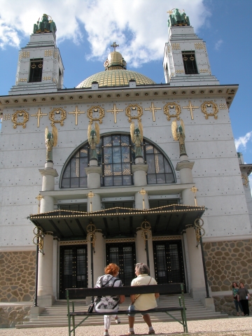 Bundesland Wien - Blick auf die Otto-Wagner-Kirche zum Hl. Leopold Bundesland Wien - Blick auf die Otto-Wagner-Kirche zum Hl. Leopold
