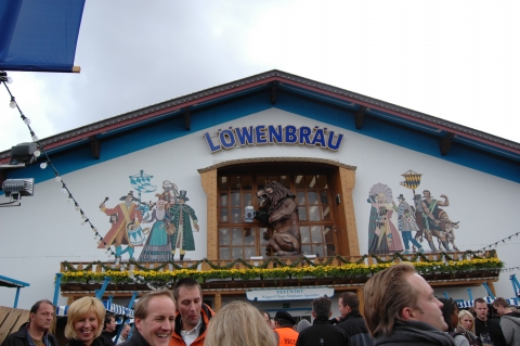 Festzelte - Löwenbräu-Festzelt Festzelte - Löwenbräu-Festzelt