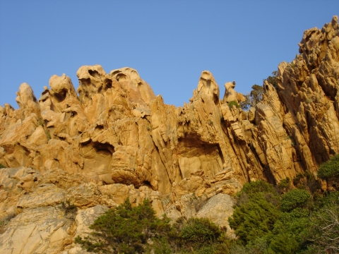 Felsen an der Costa Paradiso