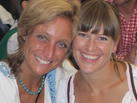 Munich - Wiesn 2009: Fesche Madeln