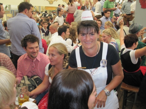 Munich -  Wiesn 2009: Bester Service im Schottenhamel