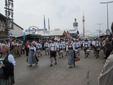 Munich - Wiesn 2009: Trachteneinzug