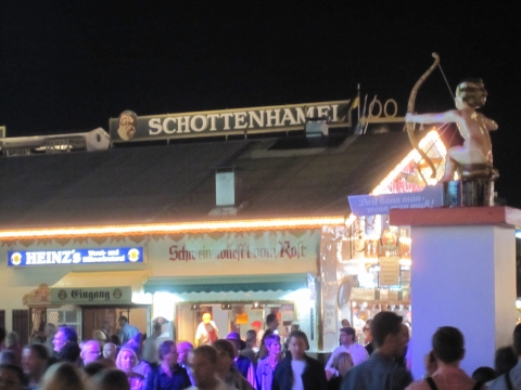 Munich - Schottenhamel bei Nacht