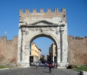 Arco di Augusto