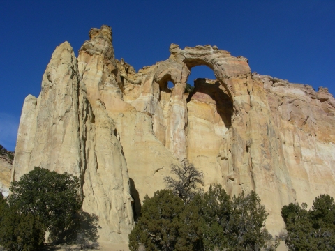 Cottonwood Canyon road (Anfang) - Grosvenor Arch-33 m Spannweite Cottonwood Canyon road (Anfang) - Grosvenor Arch-33 m Spannweite
