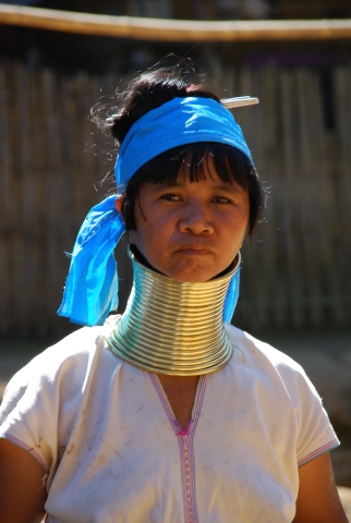 Chiang Mai -  Langhals Frau bei Chiang Mai