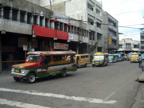 Cebu City - Straßenverkehr in Cebu Cebu City - Straßenverkehr in Cebu