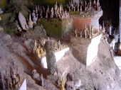 H&ouml;hle in Pak Ou
