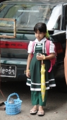Schulkind in Yangon
