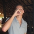 Manny beim Palmschnaps trinken Manny beim Palmschnaps trinken