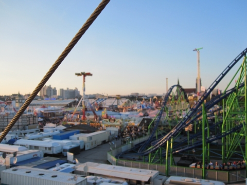 Oktoberfest Tag 2 - Blick vom Toboggan Oktoberfest Tag 2 - Blick vom Toboggan