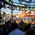 im Biergarten des Weinzelts im Biergarten des Weinzelts