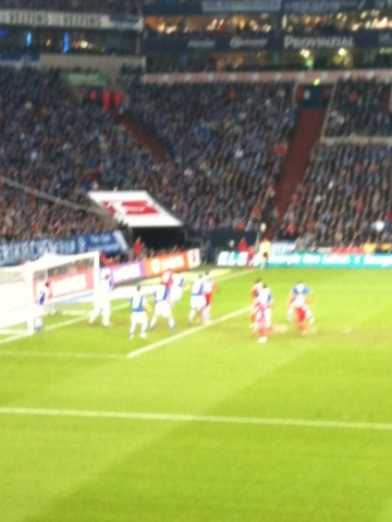 Gelsenkirchen - Veltins-Arena: Schalke - HSV: Eckball HSV Gelsenkirchen - Veltins-Arena: Schalke - HSV: Eckball HSV