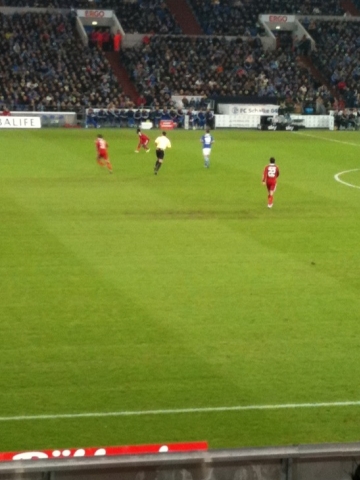 Gelsenkirchen - Veltins-Arena: Schalke - HSV: Mittelfeldgeplänkel Gelsenkirchen - Veltins-Arena: Schalke - HSV: Mittelfeldgeplänkel
