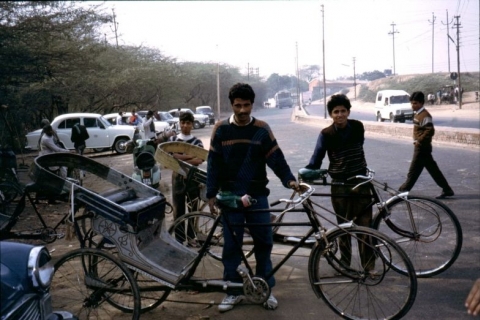 Āgra - Unsere Taxis in Agra Āgra - Unsere Taxis in Agra