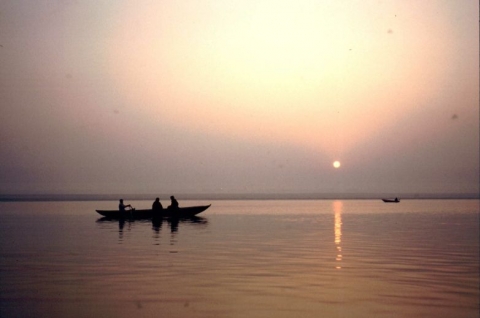 Benares - Sonnenaufgang über dem Ganges Benares - Sonnenaufgang über dem Ganges