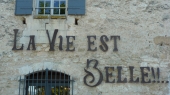 DAS LEBEN IST SCHÖN