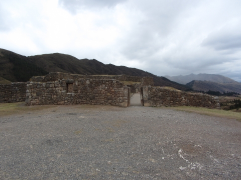 Cusco - Pukapukara Cusco - Pukapukara