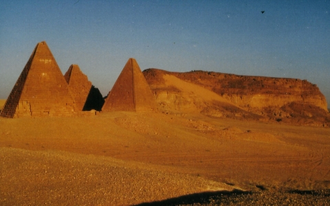 Merowe - Alte Ägyptische Gräber und Pyramiden Merowe - Alte Ägyptische Gräber und Pyramiden