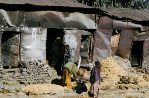 Metu - Blechbehausung nähe Gondar Metu - Blechbehausung nähe Gondar