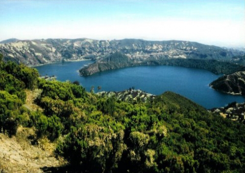 Metu - Kratersee Wonchi auf 3490 Meter Metu - Kratersee Wonchi auf 3490 Meter