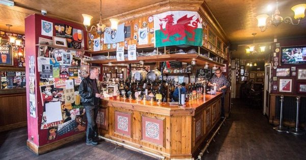 Covid restrictions Wales: Rule of six, two metre distancing, table service and face coverings to become compulsory on Boxing Day