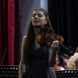 Yulia's profile picture