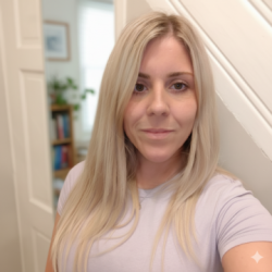 Merry, Tutor in Grimsby