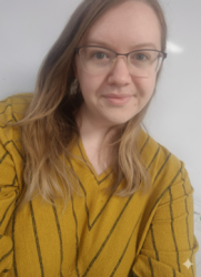 Holly's profile picture