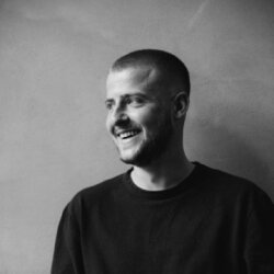 Oliver, Tutor in Barnes