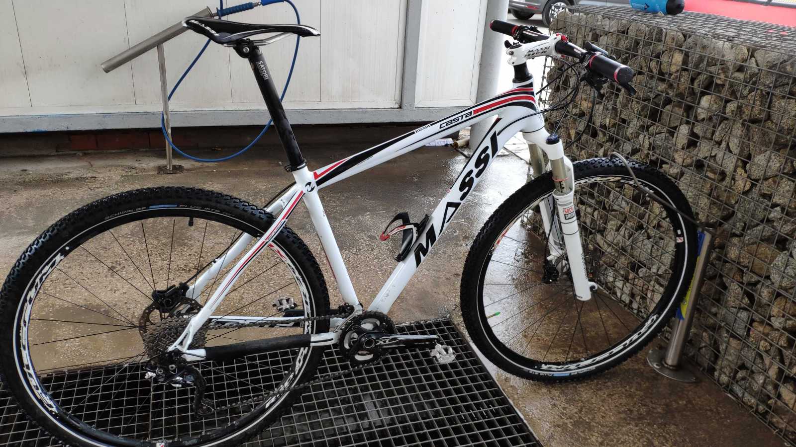 massi master compact road bike