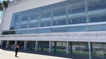 Biblioteca de Comunicaci&oacute; de la UAB. Foto: S&iacute;grid Aparicio