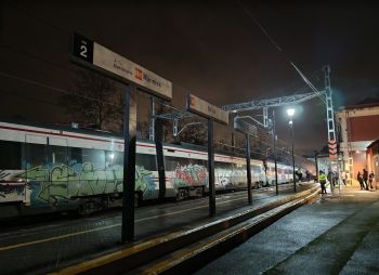Fotografia a l&rsquo;estaci&oacute; de Gelida la nit de l&rsquo;accident ferroviari del darrer 20 de gener. Foto: Paola Moreno 
