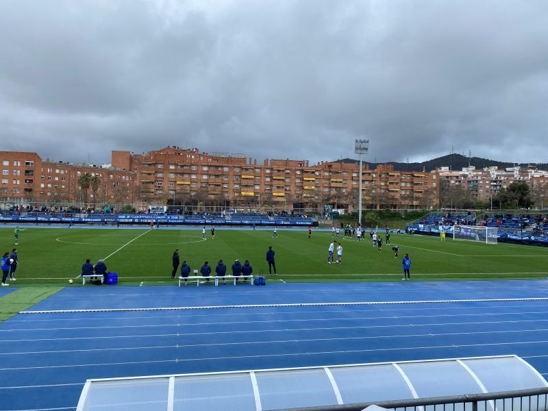 La grada del Nou Sardenya, estadi del Club Esportiu Europa. Foto: Marc Cam&oacute;s  