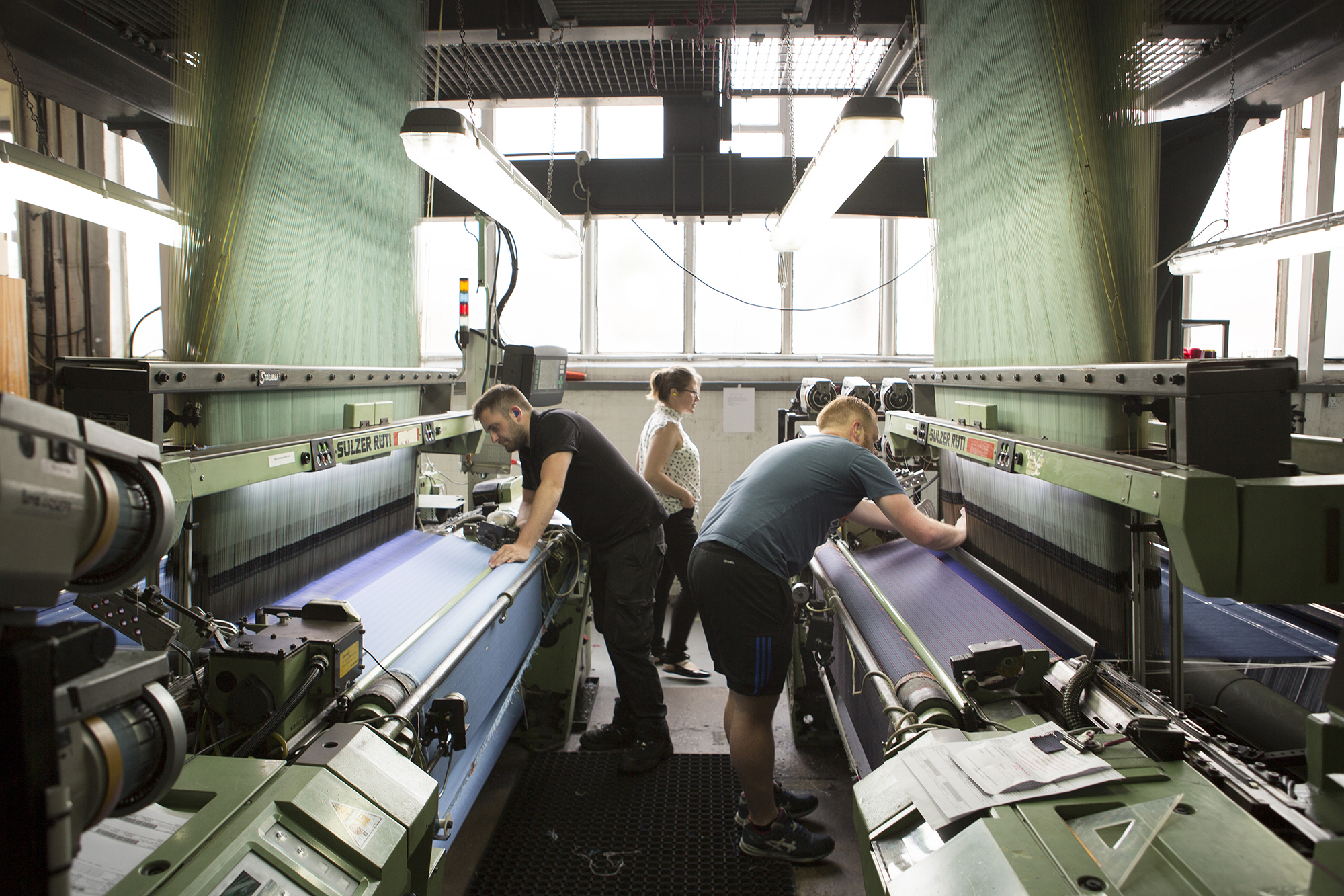 apply for a grant towards the costs of training young textile technicians