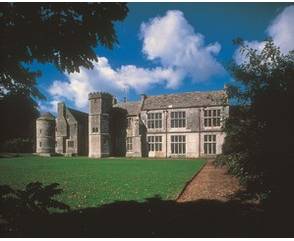 Wolfeton House