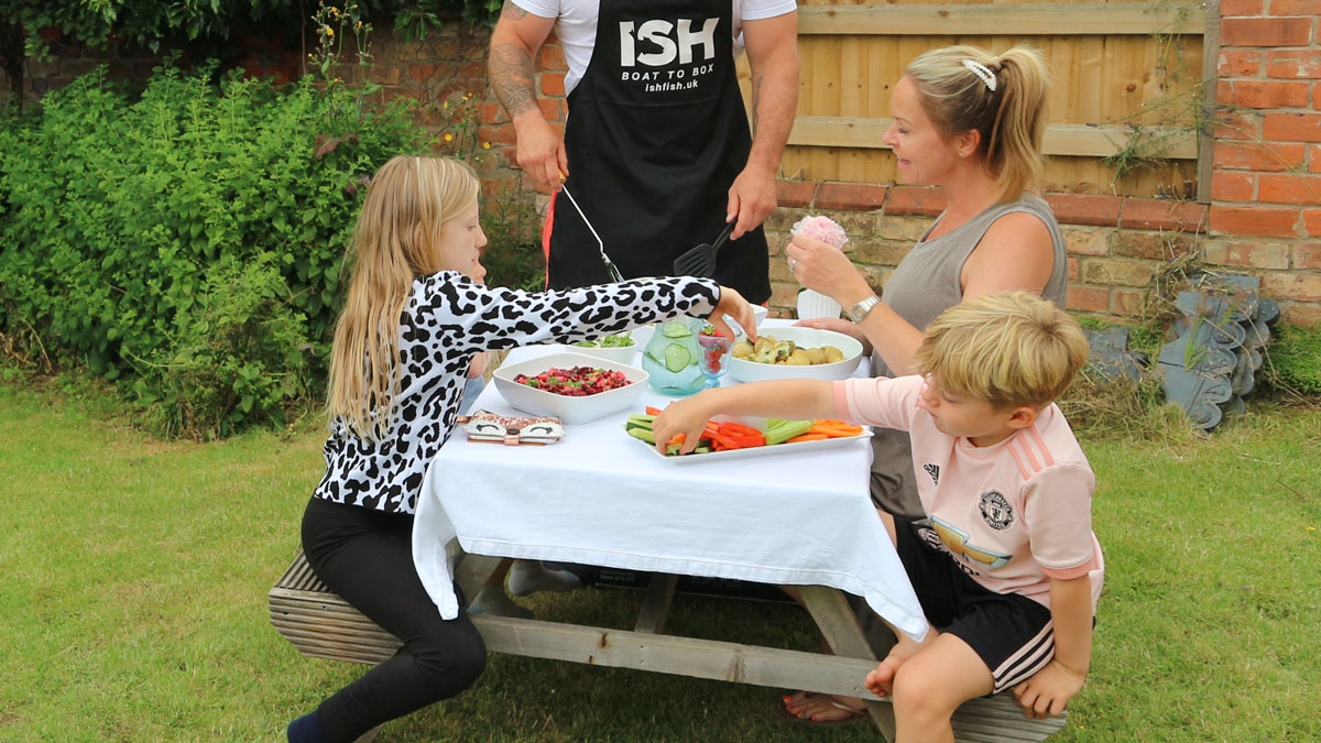 Family-meal-garden-OPT-1
