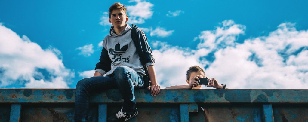 jungen_pubertaet_smartphone_jugendliche