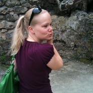 Julia_liest