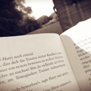 Neveroutofbooks