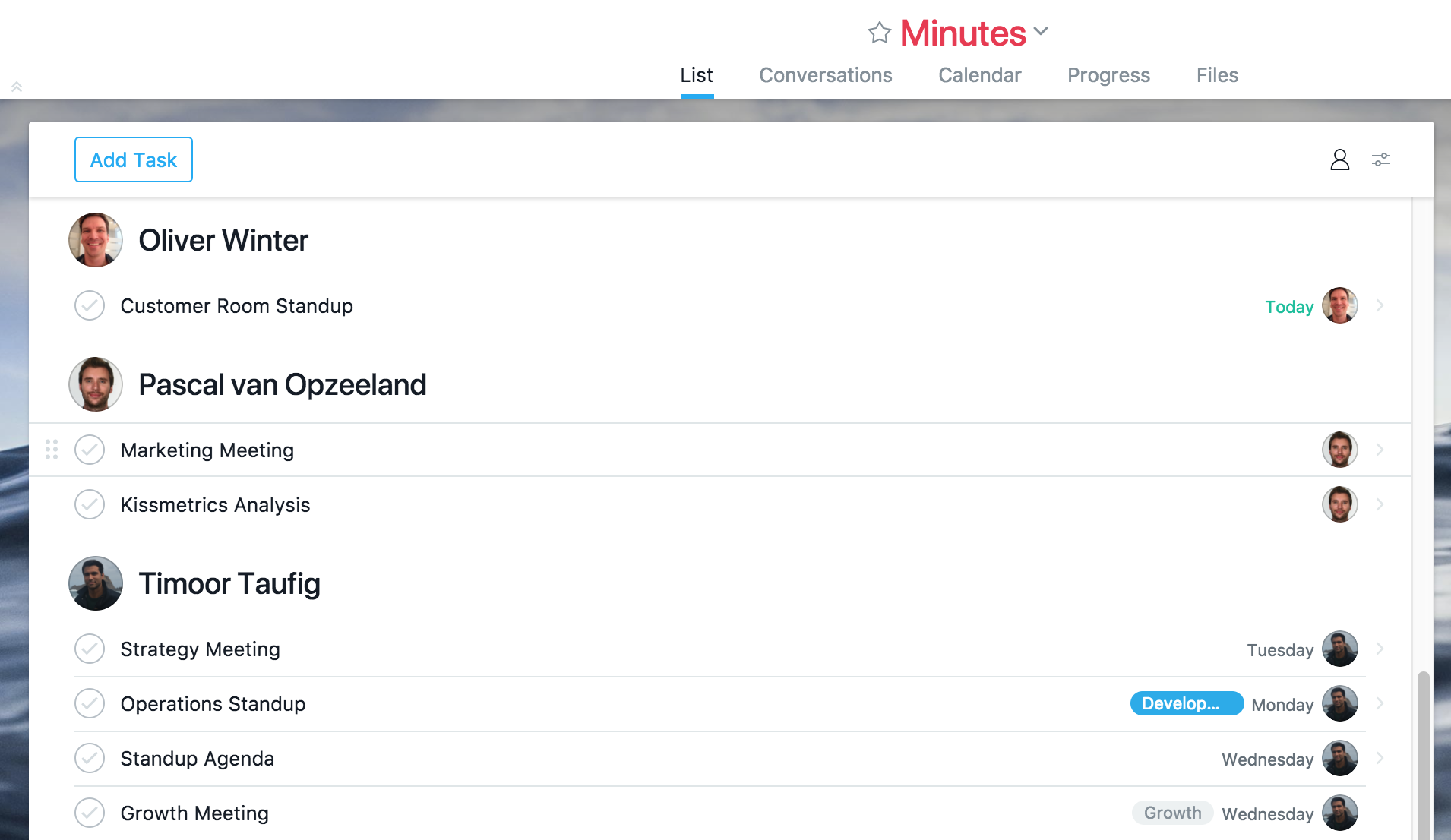 In Asana haben wir ein Meeting-Projekt, mit verschiedenen Aufgaben, angelegt