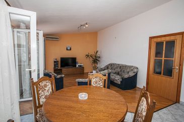 Living room Mali Rat, Living room u smještaju tipa apartment, dostupna klima i WIFI.
