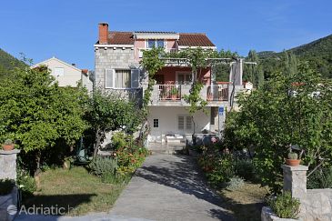 Property - Apartments 10112 Property Žuljana (Pelješac) - Accommodation 10112 - Apartments near sea with sandy beach.