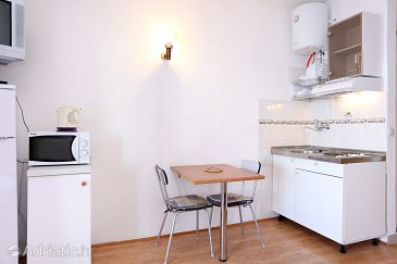 Dining room Pisak, Dining room u smještaju tipa studio-apartment, dostupna klima, dopusteni kucni ljubimci i WIFI.