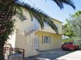 Parking lot - Apartments 102 Parking lot Stari Grad (Hvar) - Accommodation 102 - Apartments near sea with pebble beach.
