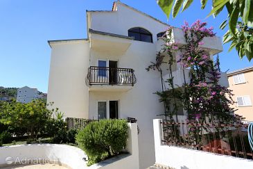 Property - Apartments 10249 Property Podstrana (Split) - Accommodation 10249 - Apartments with pebble beach.