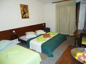 Room S-10266-c - Rooms Krilo Jesenice (Omiš) - 10266