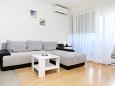 Living room Žrnovnica, Living room u smještaju tipa apartment, dostupna klima.