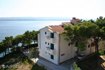 Property - Apartments 1047 Property Medići (Omiš) - Accommodation 1047 - Apartments near sea with pebble beach.