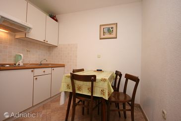 Dining room Živogošće - Porat, Dining room u smještaju tipa apartment, WIFI.